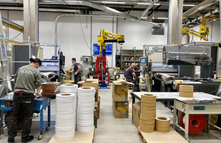 Podjetje-Blazic05-xx-69ce40219fd1f.JPG.cut.c-69ce4023683b6.jpg.840px